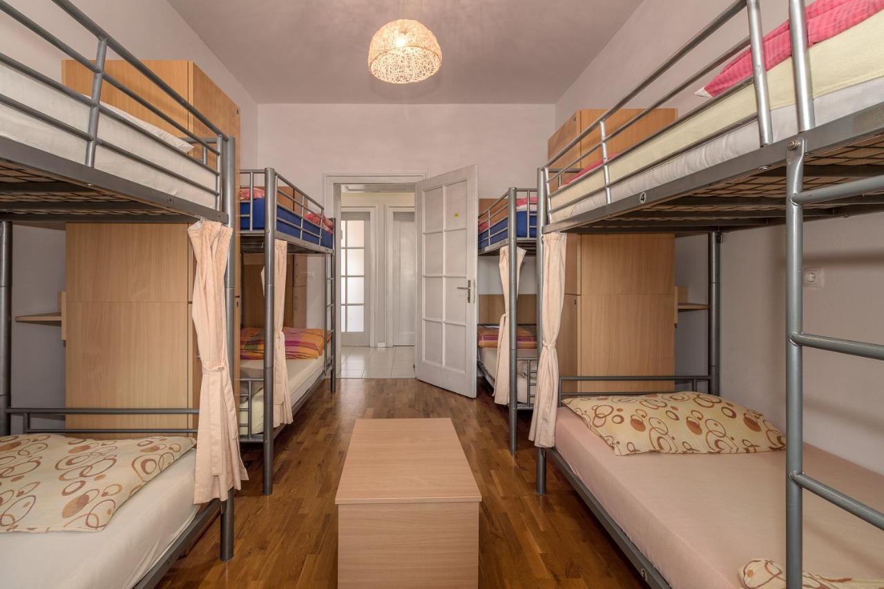 Hostel Split Backpackers Екстериор снимка